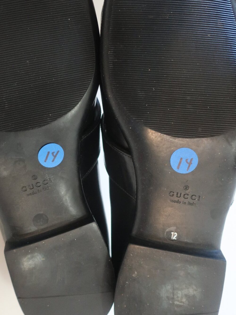 Gucci Black Leather Logo-Trim Slip-On Loafers - Picture 10 of 11
